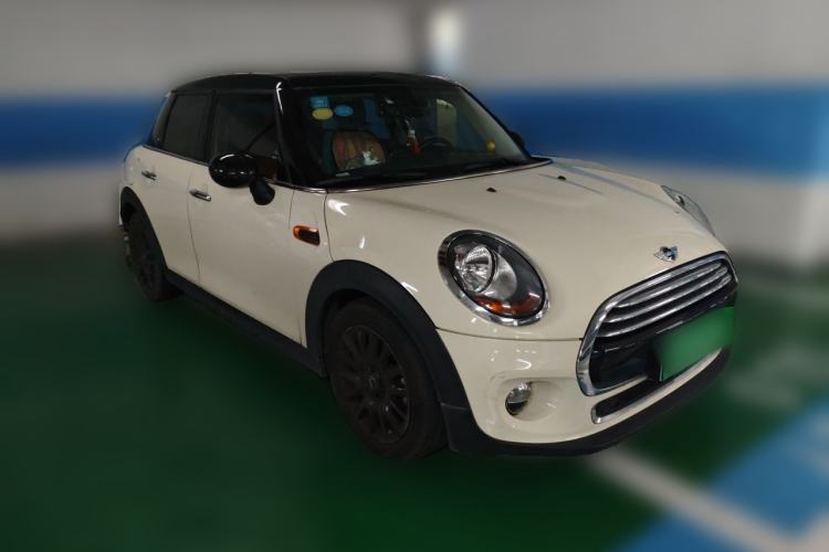 Used MINI 2016 1.5T COOPER Five-Door Edition Front Right 45 Deg