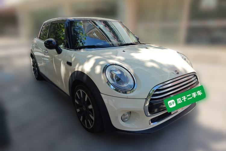 Used MINI 2016 1.5T COOPER Pioneer Edition Five-Door Model Front Right 45 Deg