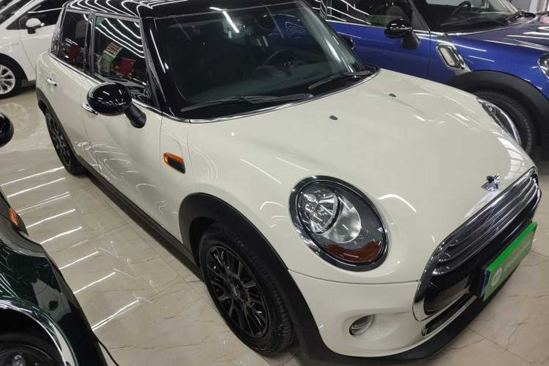 Used MINI 2016 1.5T COOPER Five-Door Edition Front Right 45 Deg