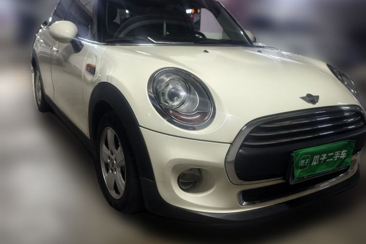 Used MINI 2016 1.2T ONE Five-Door Edition Front Right 45 Deg