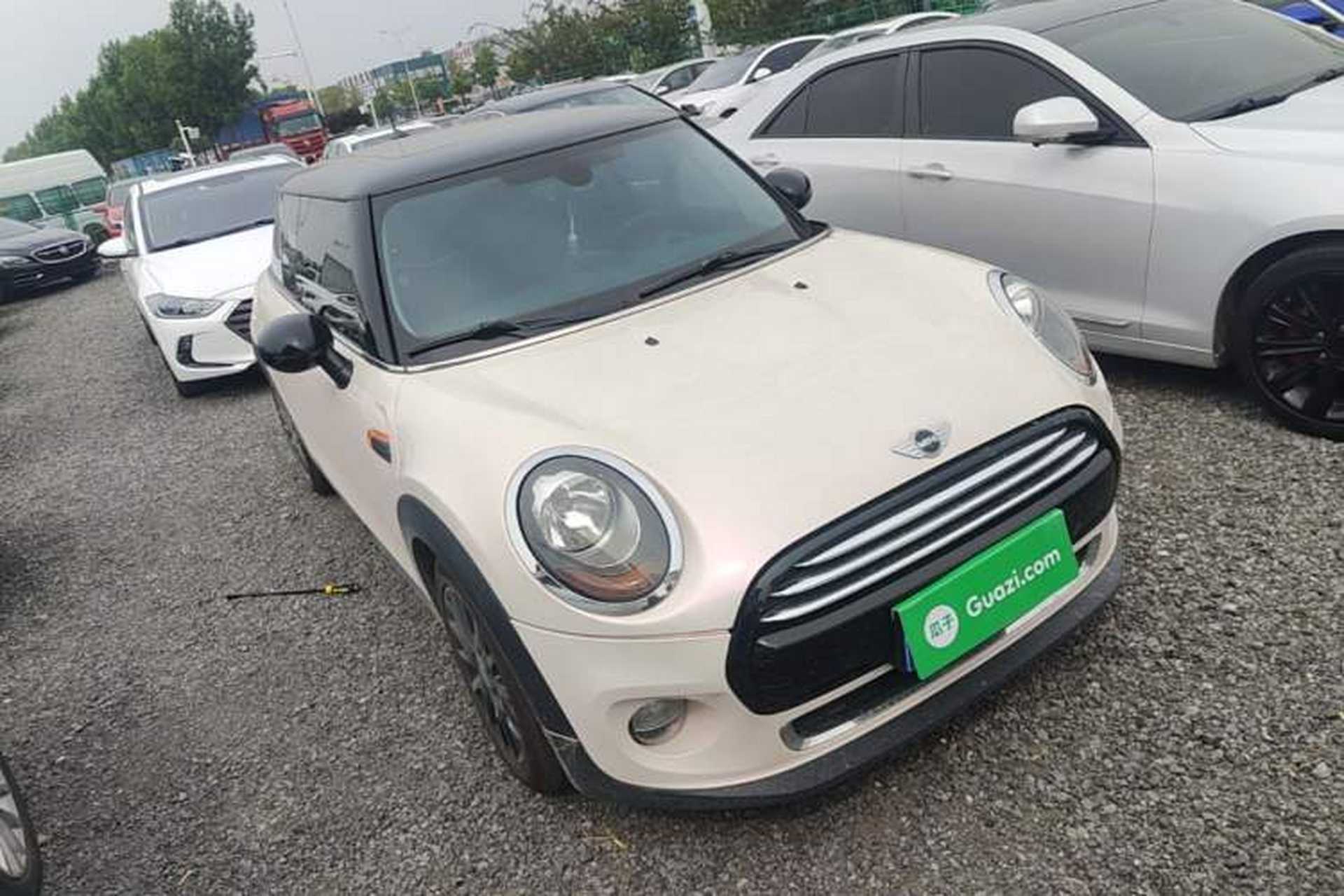 Used MINI 2016 1.5T COOPER Front Right 45 Deg