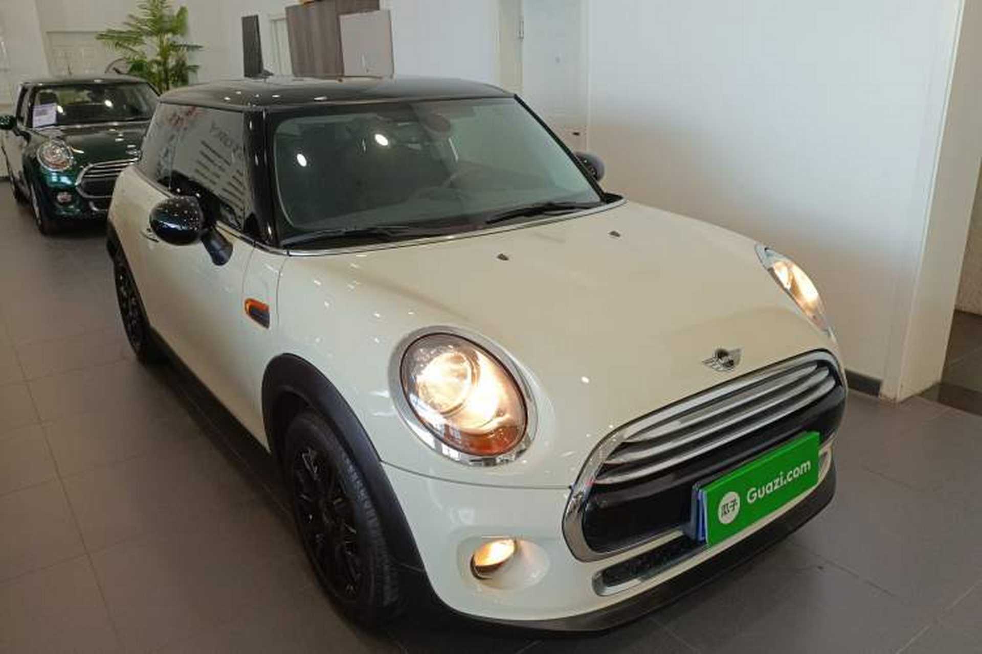 Used MINI 2016 1.5T COOPER Front Right 45 Deg
