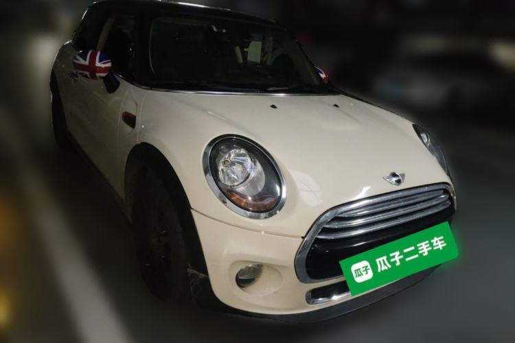 Used MINI 2016 1.5T COOPER Front Right 45 Deg