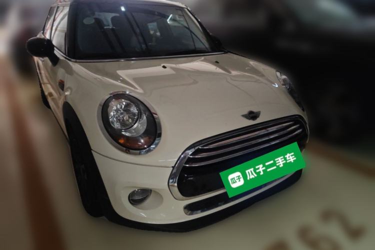 Used MINI 2016 1.5T COOPER Five-Door Edition Front Right 45 Deg