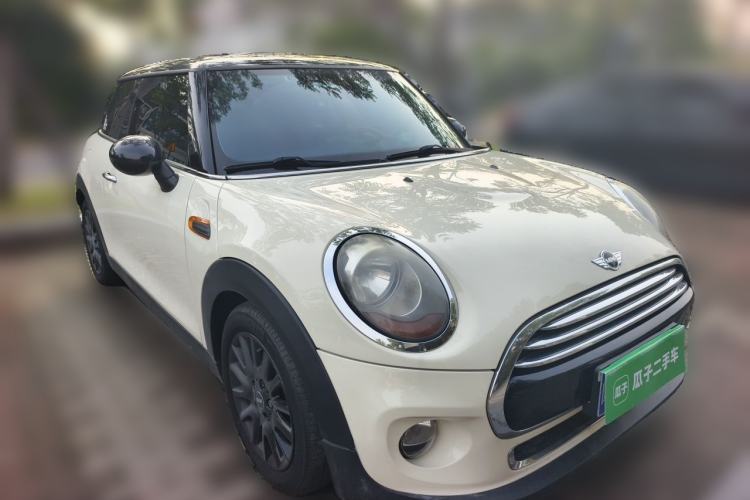Used MINI 2016 1.5T COOPER Front Right 45 Deg