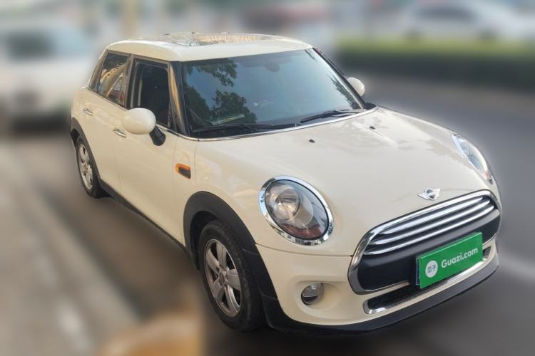 Used MINI 2016 1.2T ONE Five-Door Edition Front Right 45 Deg