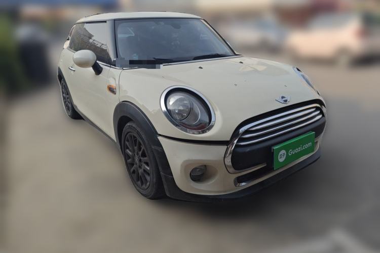 Used MINI 2016 1.5T COOPER Front Right 45 Deg