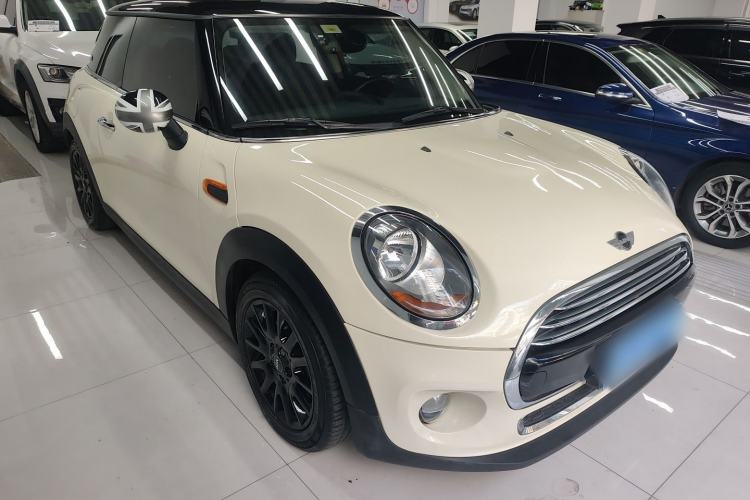 Used MINI 2016 1.5T COOPER Front Right 45 Deg