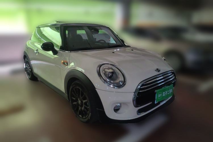 Used MINI 2016 1.5T COOPER Front Right 45 Deg