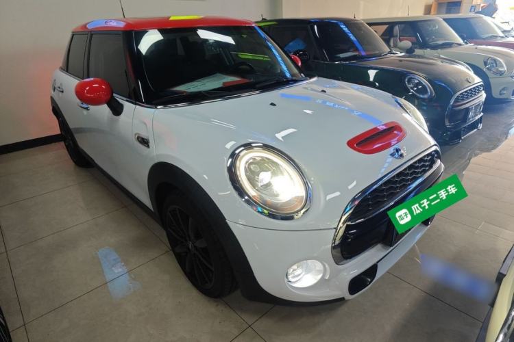 Used MINI 2016 2.0T COOPER S Five-Door Edition Front Right 45 Deg