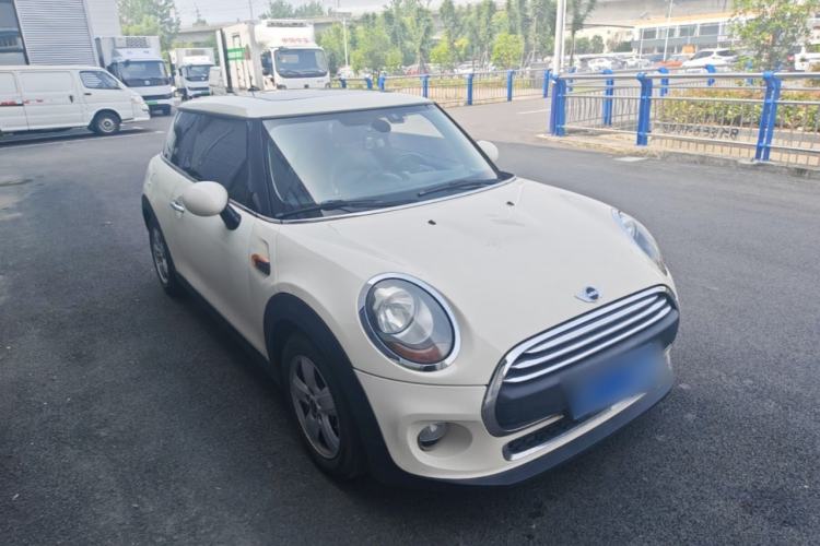 Used MINI 2016 1.2T ONE Front Right 45 Deg