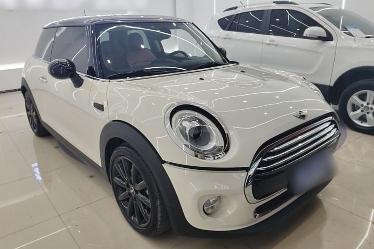 Used MINI 2016 1.5T COOPER Avant-Garde Front Right 45 Deg