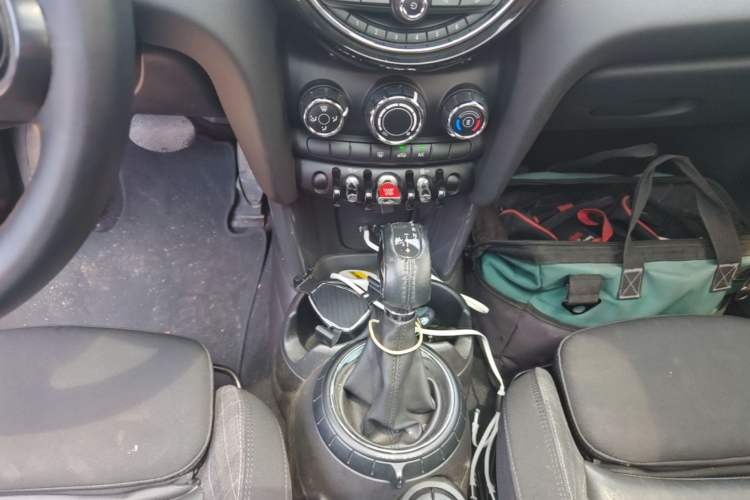 Used MINI 2016 1.5T COOPER Gear Lever