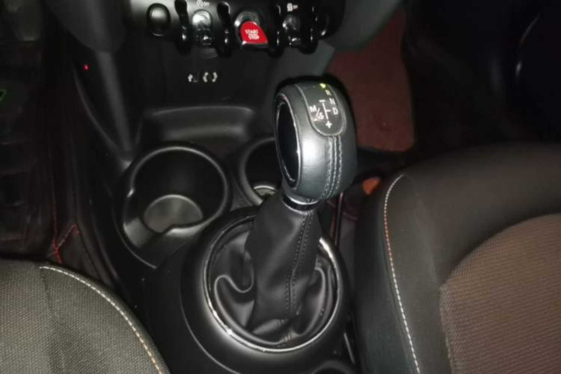 Used MINI 2016 1.2T ONE Pioneer Edition Five-Door Version Gear Lever