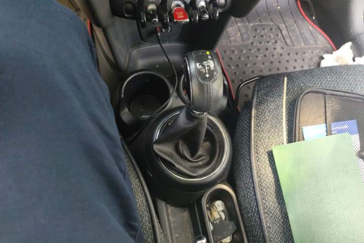 Used MINI 2016 1.2T ONE Pioneer Edition Five-Door Version Gear Lever
