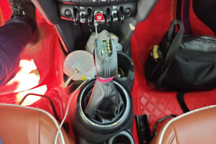 Used MINI 2016 1.2T ONE Pioneer Edition Gear Lever