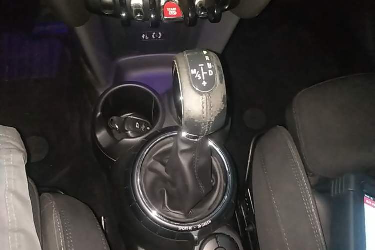 Used MINI 2016 1.5T COOPER Gear Lever