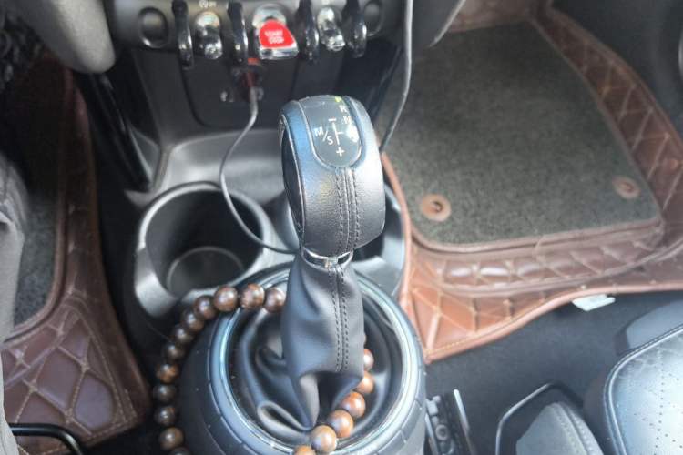Used MINI 2016 1.5T COOPER Performance Edition Gear Lever