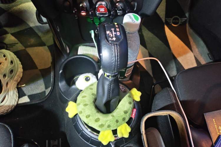 Used MINI 2016 1.5T COOPER Gear Lever