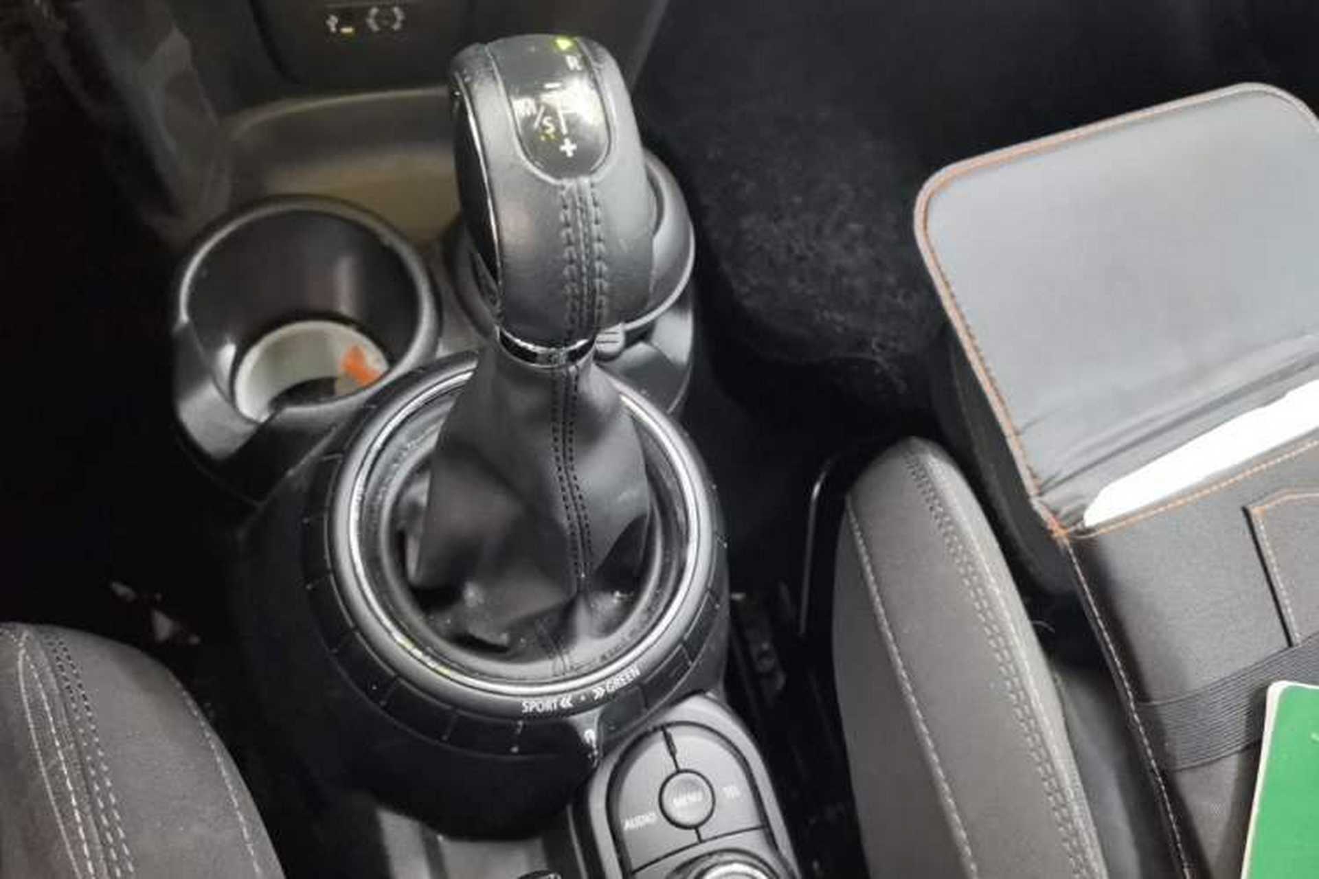 Used MINI 2016 1.5T COOPER Five-Door Edition Gear Lever