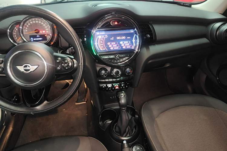 Used MINI 2016 1.2T ONE Five-Door Edition Gear Lever