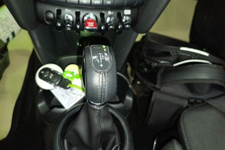 Used MINI 2016 1.5T COOPER Gear Lever