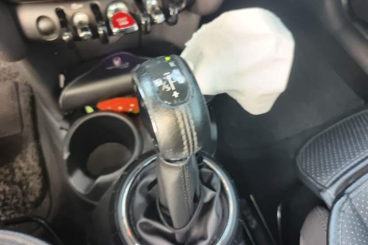 Used MINI 2016 1.5T COOPER Gear Lever