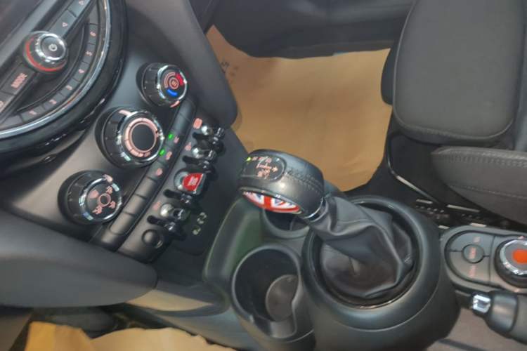 Used MINI 2016 1.5T COOPER Gear Lever