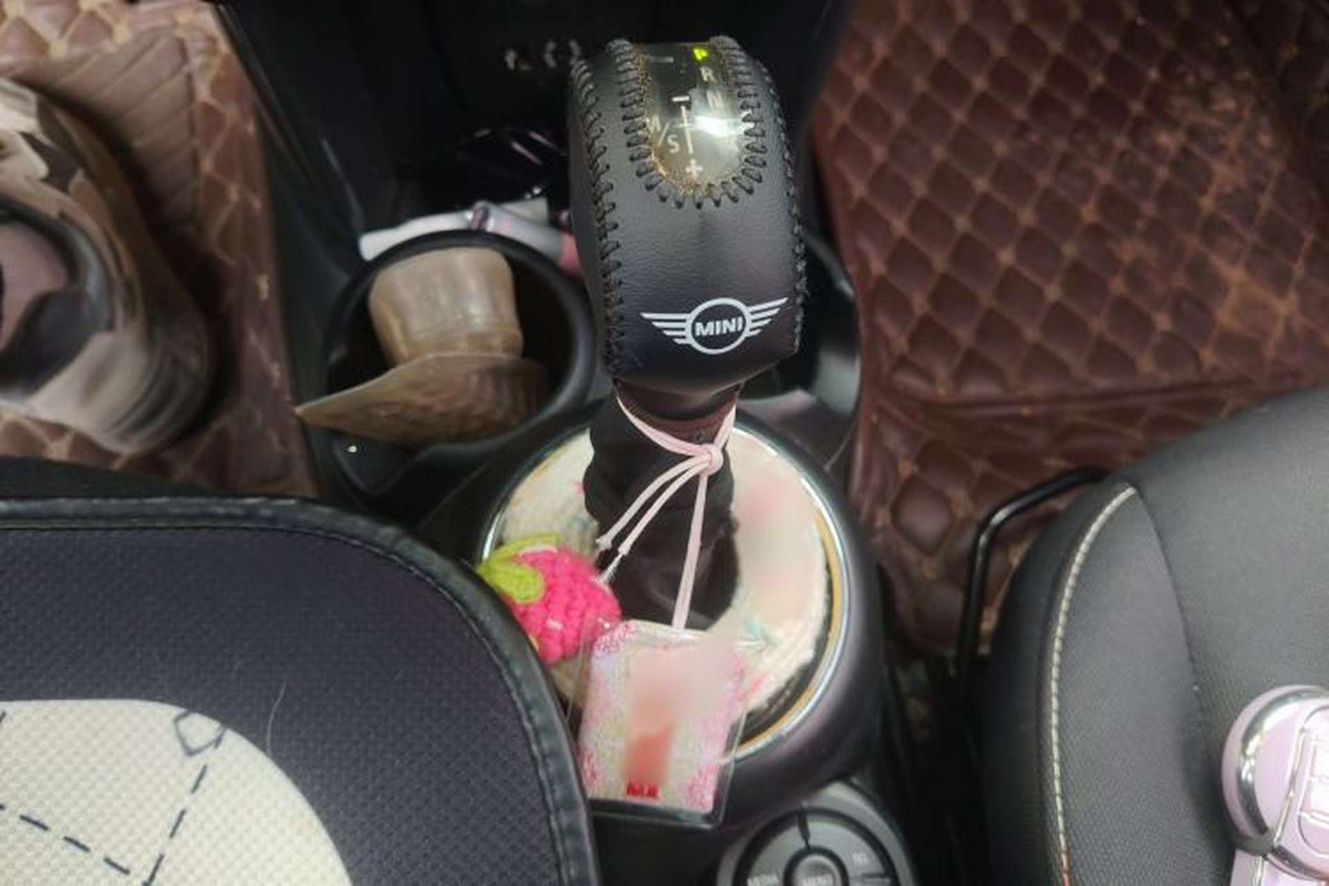 Used MINI 2016 1.2T ONE Pioneer Edition Gear Lever
