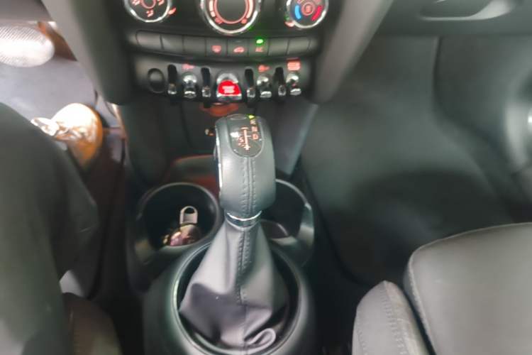 Used MINI 2016 1.5T COOPER Gear Lever