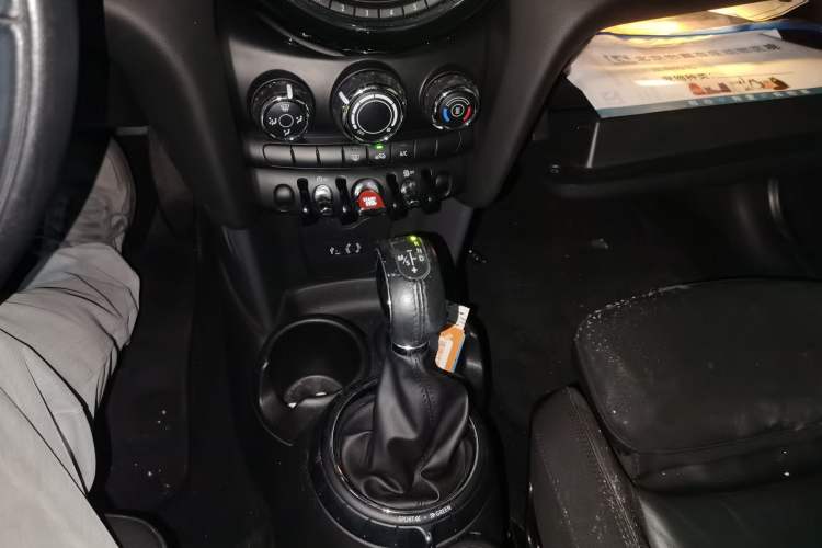 Used MINI 2016 1.5T COOPER Gear Lever