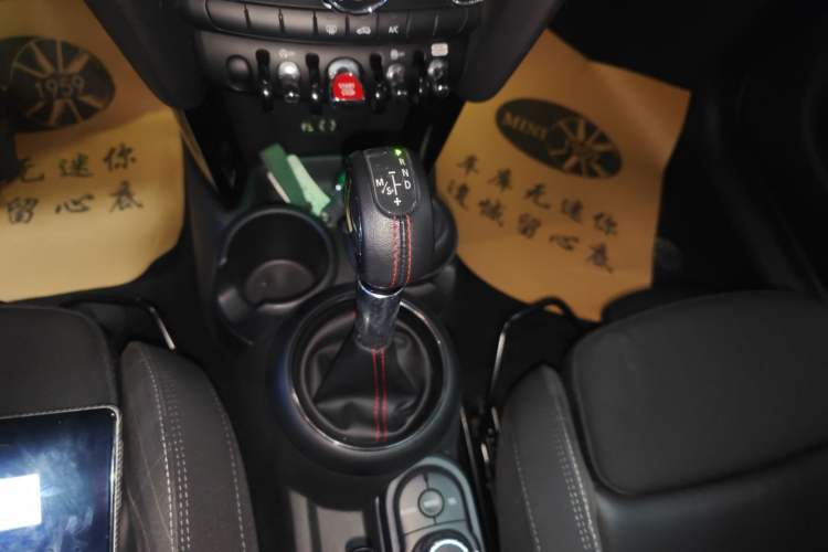 Used MINI 2016 2.0T COOPER S Five-Door Edition Gear Lever