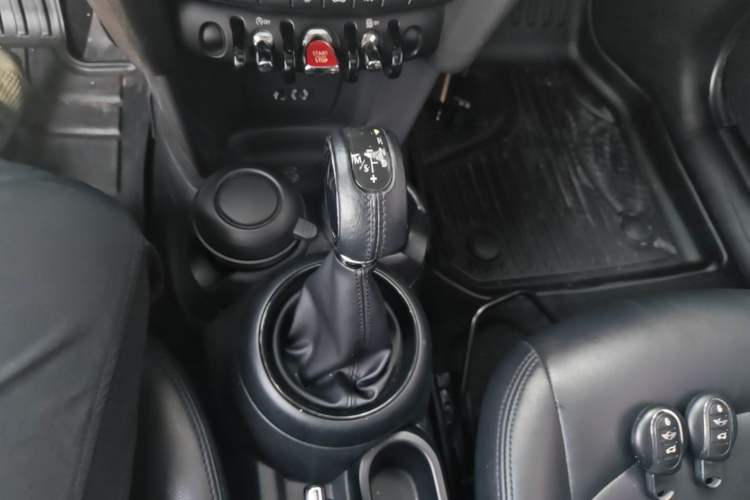 Used MINI 2016 1.2T ONE Gear Lever