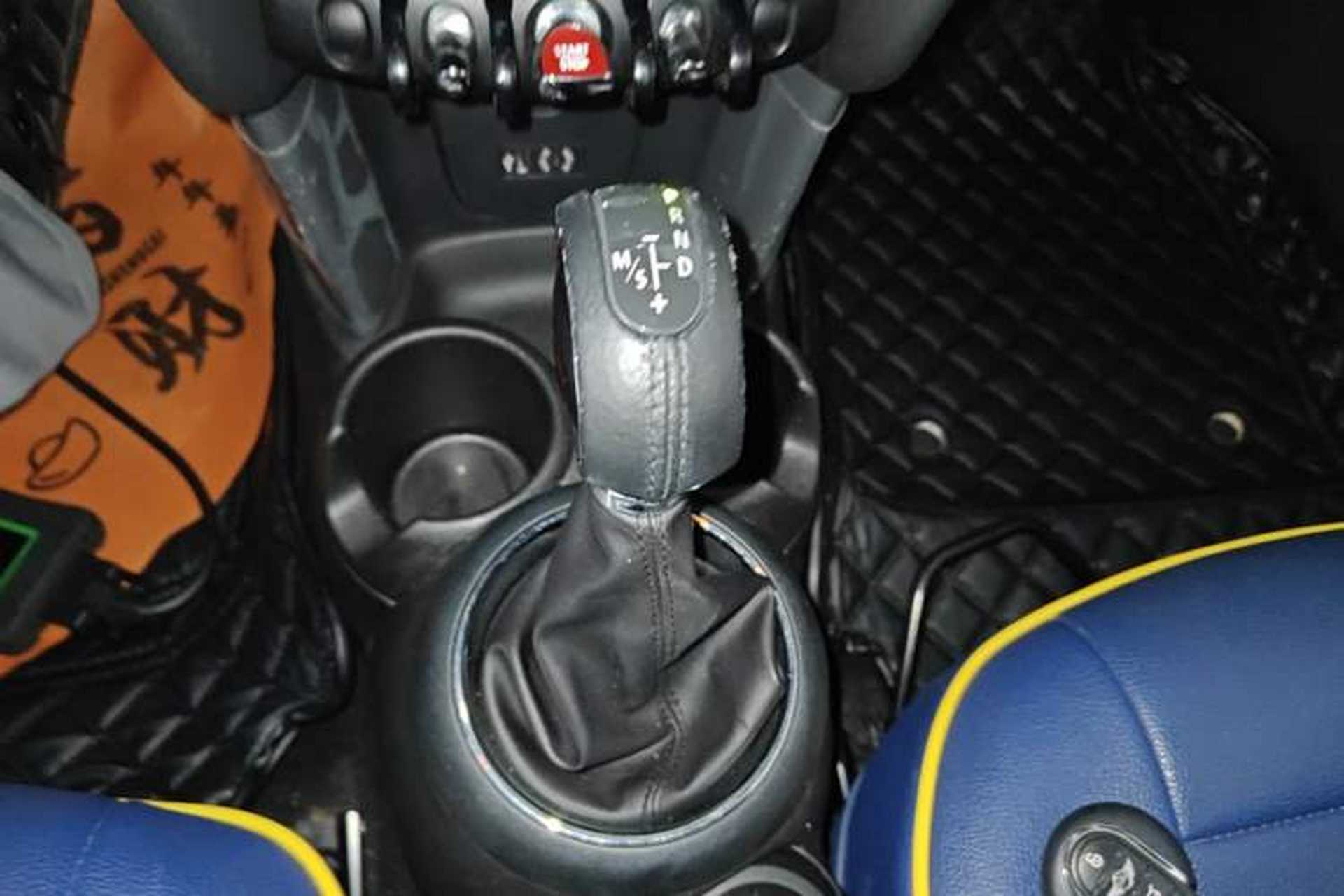 Used MINI 2016 1.2T ONE Pioneer Edition Gear Lever