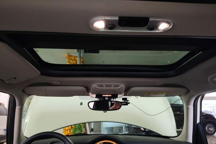 Used MINI 2016 1.5T COOPER Five-Door Edition Headliner