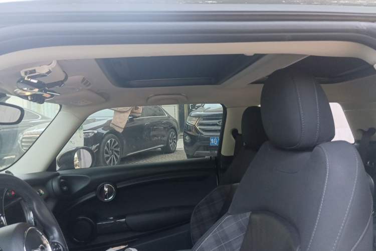Used MINI 2016 1.5T COOPER Headliner