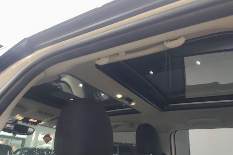 Used MINI 2016 1.5T COOPER Five-Door Edition Headliner