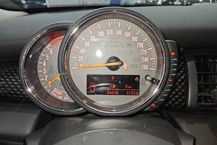 Used MINI 2016 2.0T COOPER S Five-Door Edition Instrument Cluster