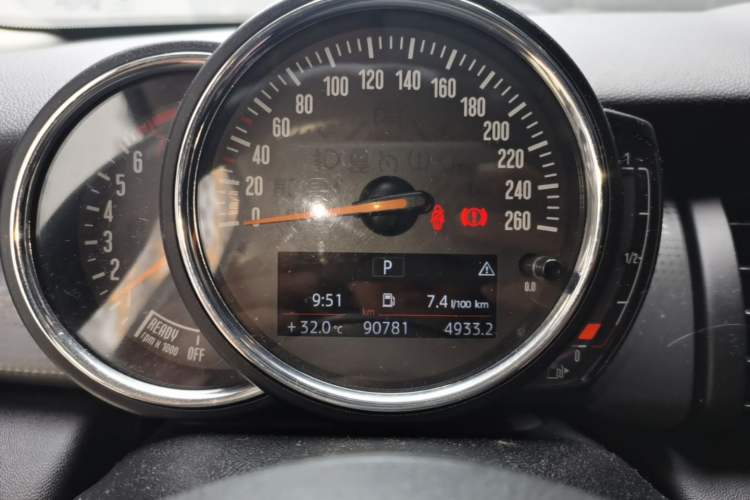 Used MINI 2016 1.5T COOPER Instrument Cluster