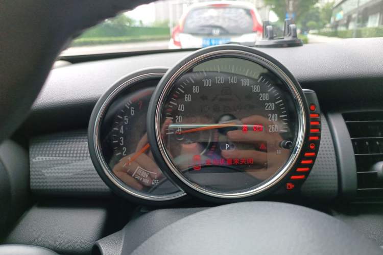 Used MINI 2016 1.5T COOPER Avant-Garde Instrument Cluster