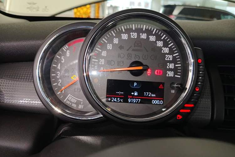 Used MINI 2016 1.5T COOPER Five-Door Edition Instrument Cluster