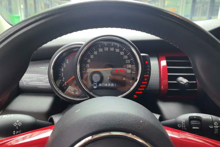 Used MINI 2016 1.5T COOPER Five-Door Edition Instrument Cluster