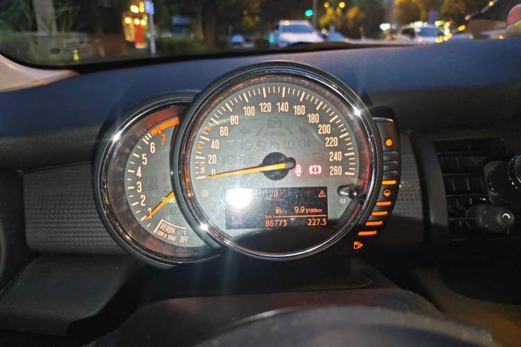 Used MINI 2016 1.5T COOPER Instrument Cluster