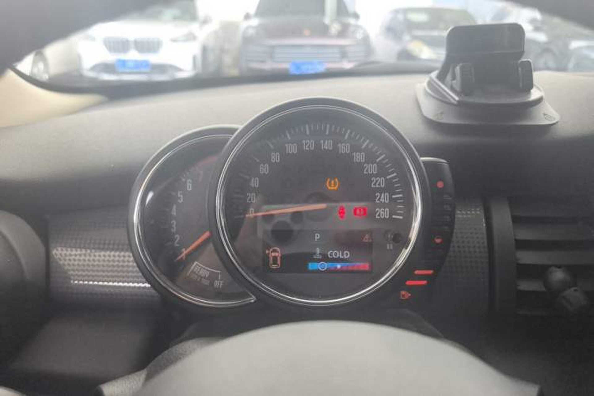 Used MINI 2016 1.5T COOPER Five-Door Edition Instrument Cluster