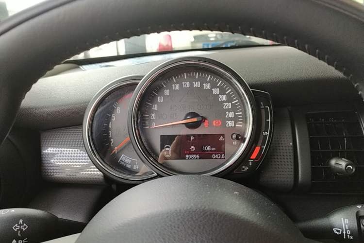 Used MINI 2016 1.5T COOPER Five-Door Edition Instrument Cluster