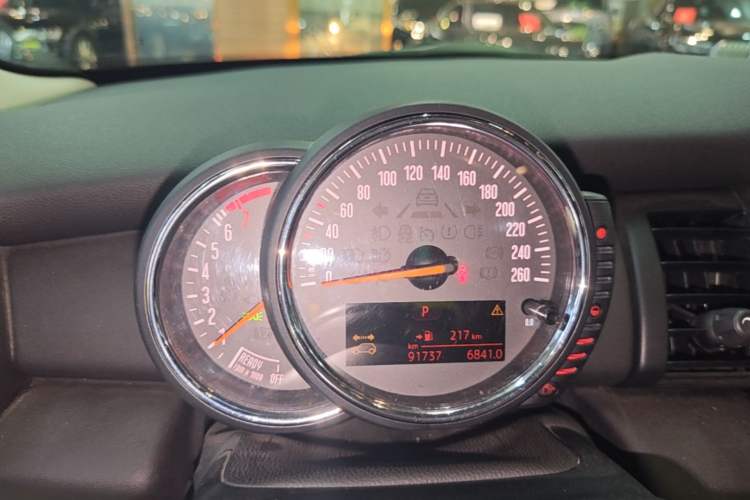 Used MINI 2016 1.2T ONE Pioneer Edition Five-Door Version Instrument Cluster