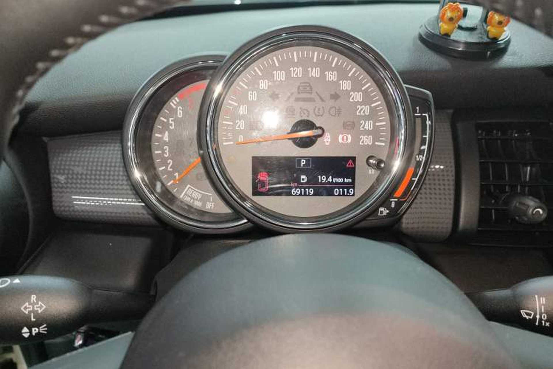 Used MINI 2016 1.5T COOPER Five-Door Edition Instrument Cluster