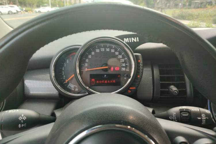 Used MINI 2016 1.5T COOPER Five-Door Edition Instrument Cluster