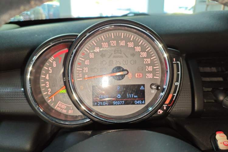 Used MINI 2016 1.5T COOPER Five-Door Edition Instrument Cluster