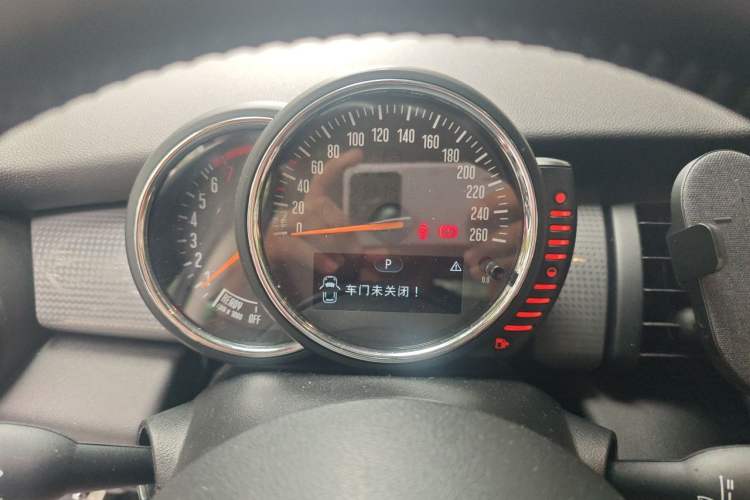 Used MINI 2016 1.5T COOPER Avant-Garde Instrument Cluster